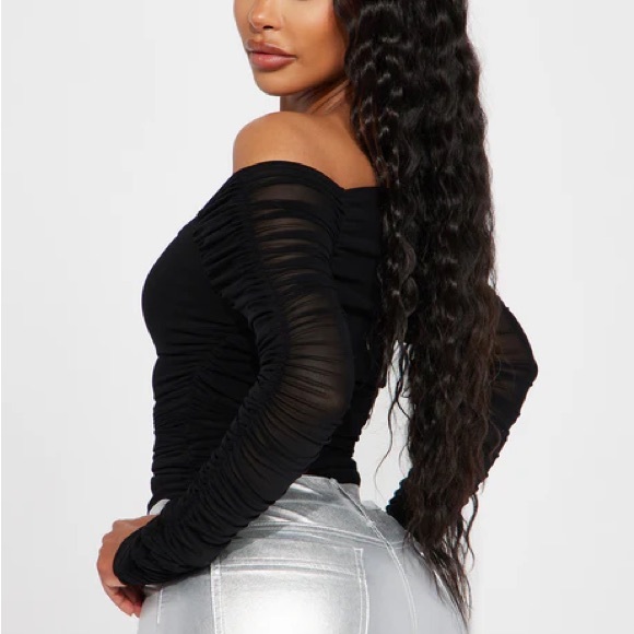 Off-Shoulder Top - Picture 4 of 4